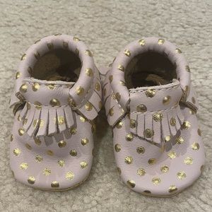 NEW Freshly Picked Moccasins Pink Gold Polka Dot Size 1